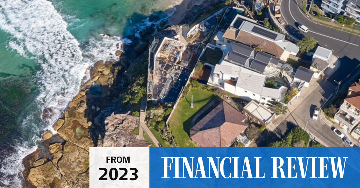 Sydney luxury property Tamarama’s iconic property Lang Syne sold after being listed for 50